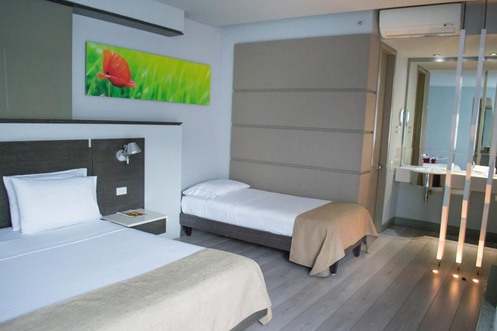 Inntu Hotel Medellin Exterior photo